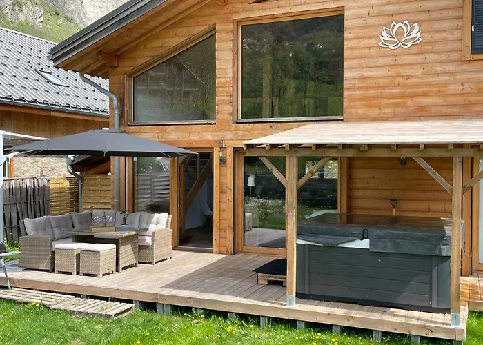 Le Lotus Blanc Chalet *